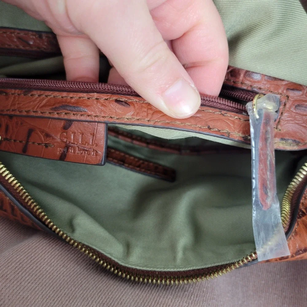 G.I.L.I. leather hobo